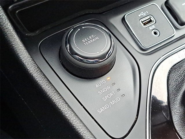 Used 2022 Jeep Cherokee Limited w/ Elite Package image 15