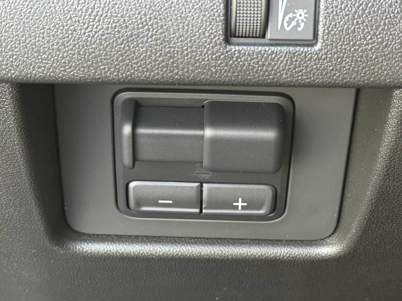 New 2026 GMC Canyon Elevation w/ Convenience Package RWD image 18