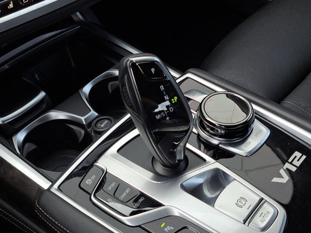 Used 2019 BMW M760i xDrive w/ Luxury Rear Seating Package image 32