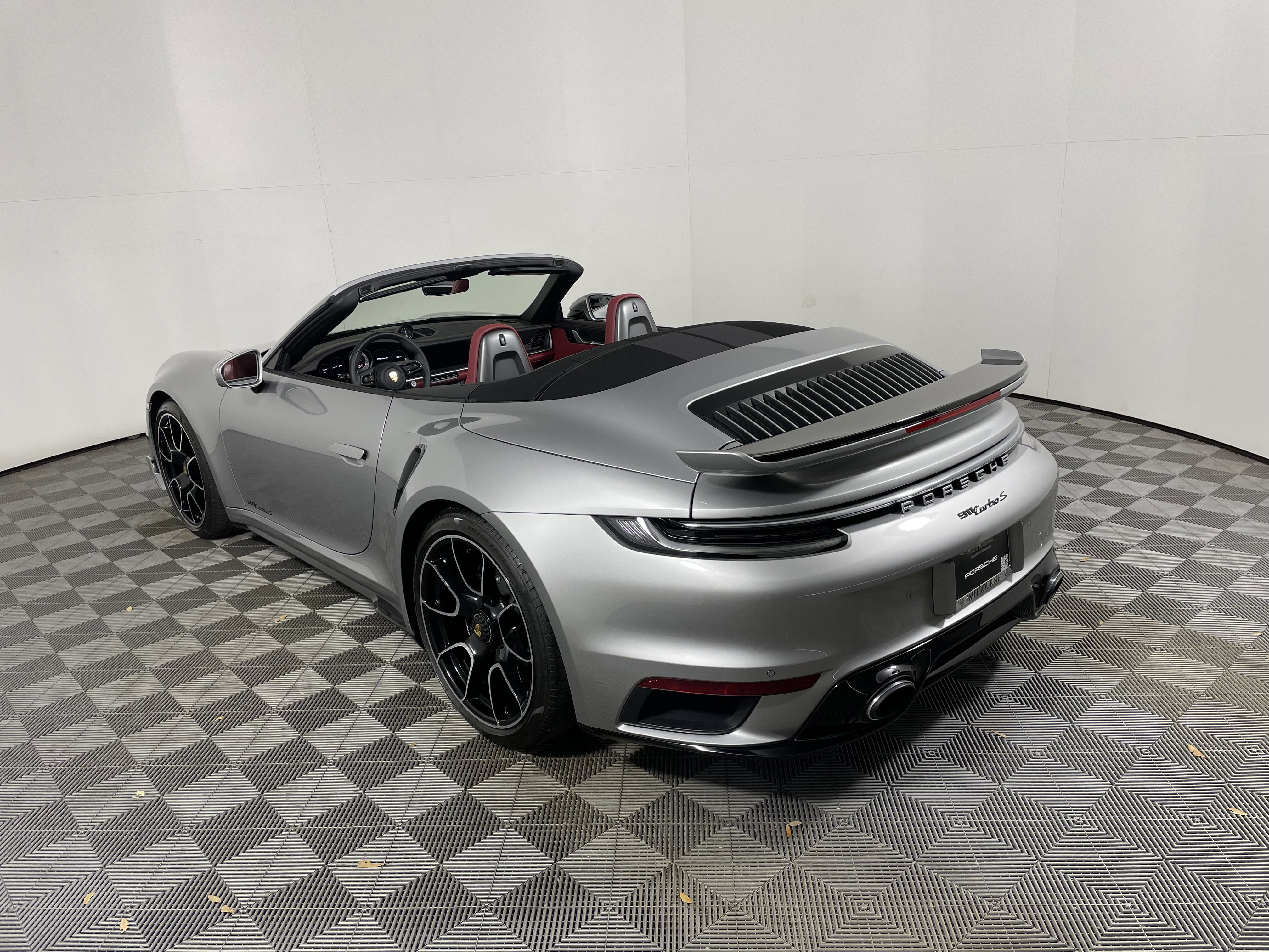 Certified 2025 Porsche 911 Turbo S image 3