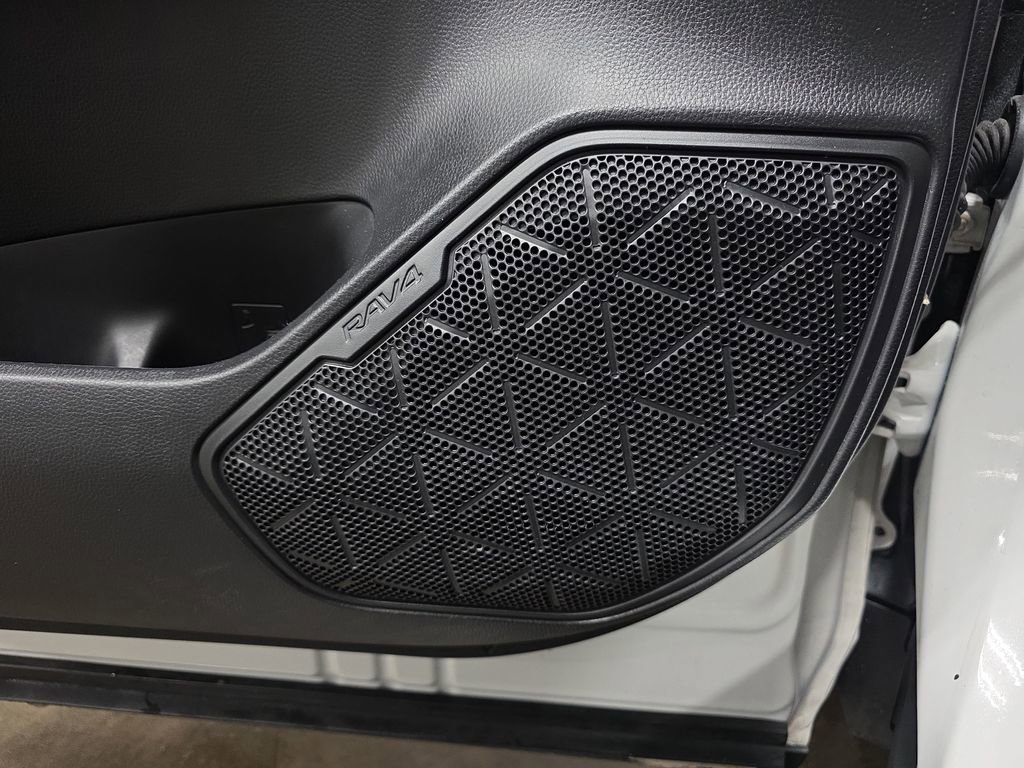 Used 2024 Toyota RAV4 LE image 27