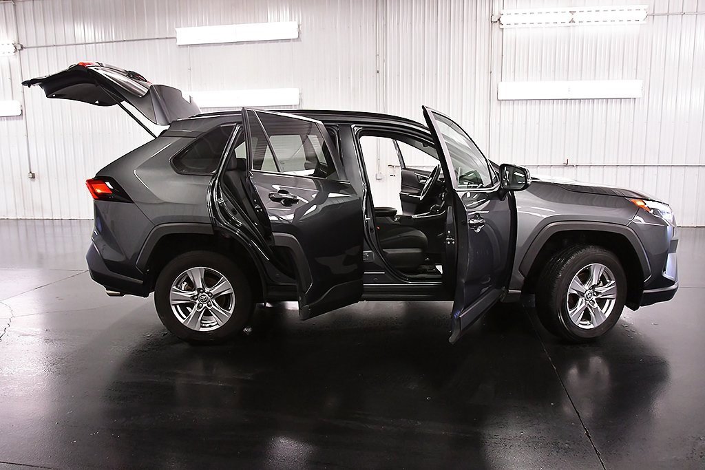 Used 2024 Toyota RAV4 XLE image 32