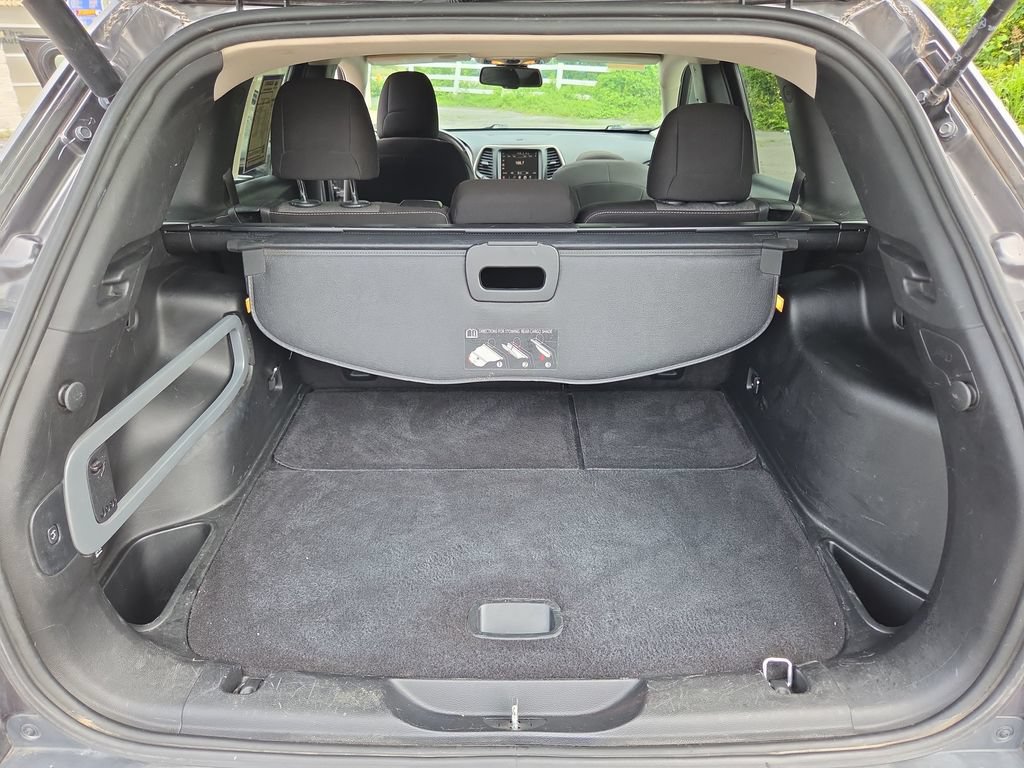 Used 2014 Jeep Cherokee Latitude w/ Comfort/Convenience Group AWD/4WD image 17