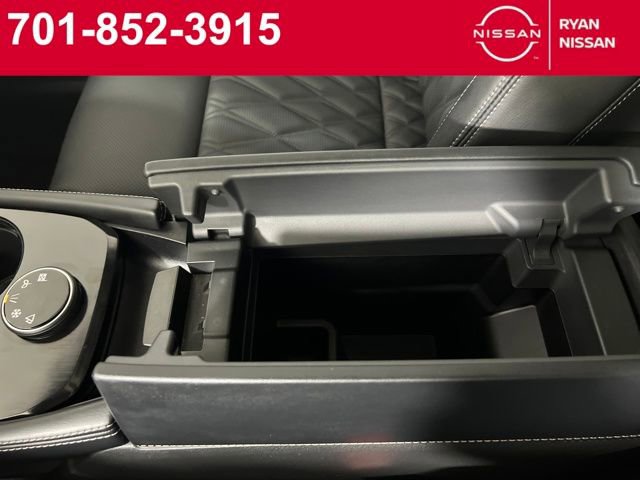 Certified 2025 Nissan Rogue Platinum w/ Tech Package image 26