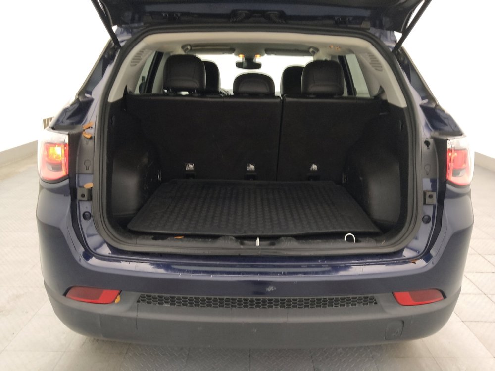 Used 2018 Jeep Compass Latitude w/ Cold Weather Group image 29
