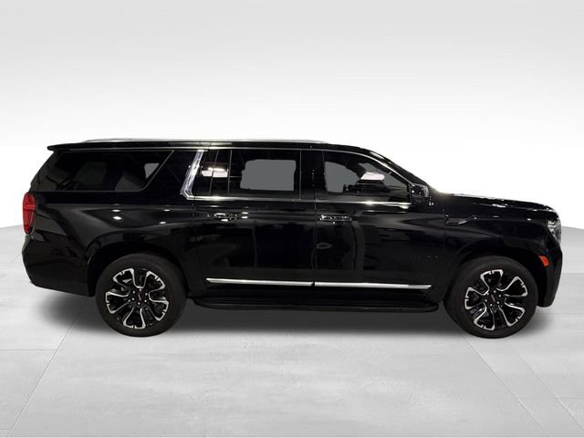 Used 2023 GMC Yukon XL Denali AWD/4WD image 4