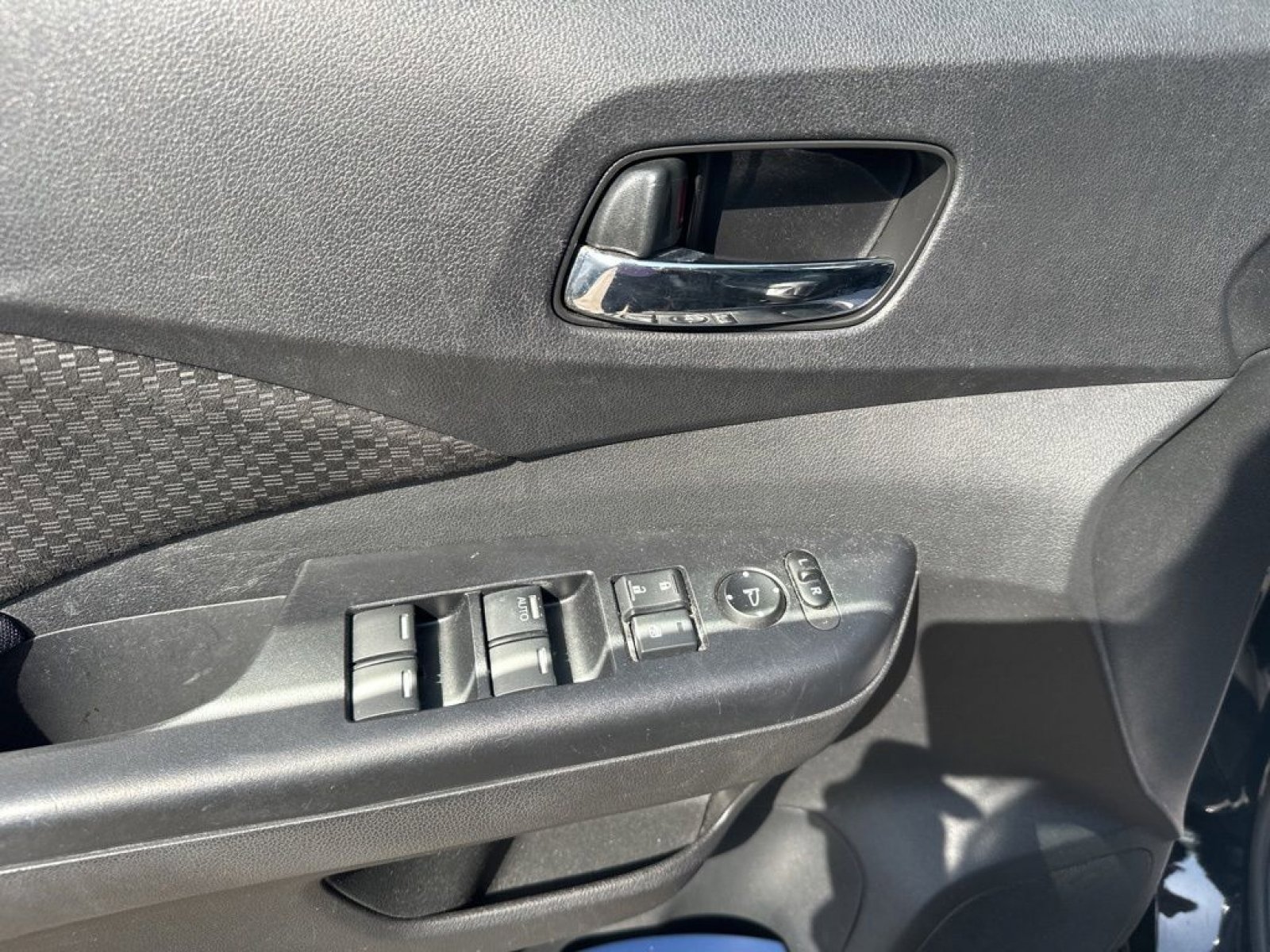 Used 2016 Honda CR-V EX image 16