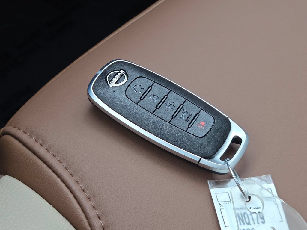 New 2026 Nissan Pathfinder Platinum AWD/4WD image 38