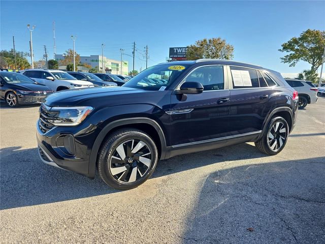 Used 2025 Volkswagen Atlas Cross Sport SEL image 8