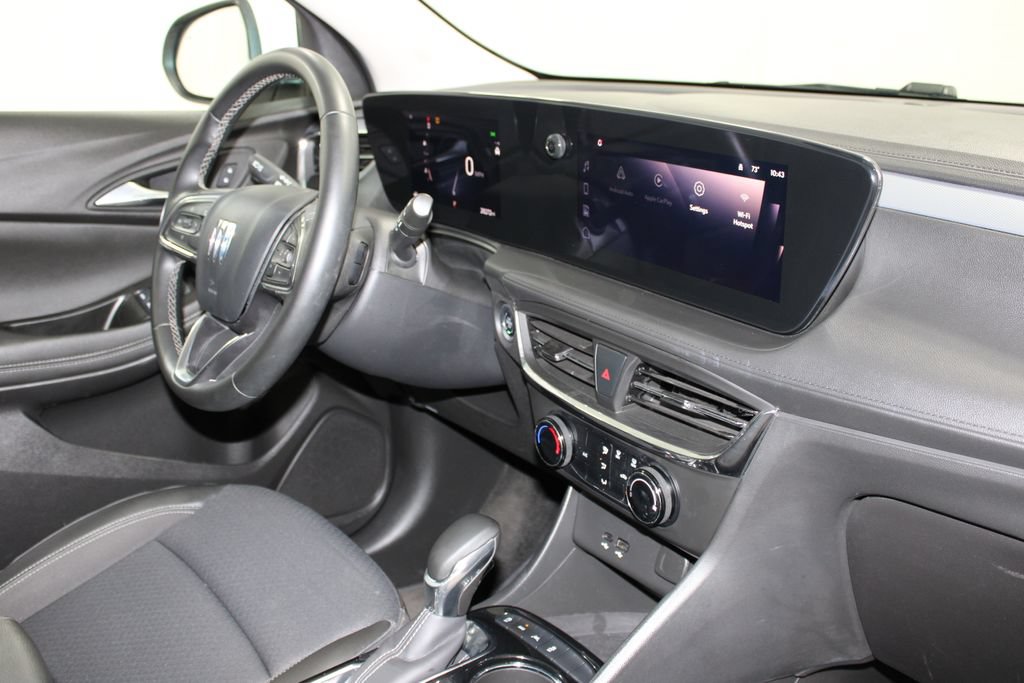 Used 2025 Buick Encore GX Preferred AWD/4WD image 31