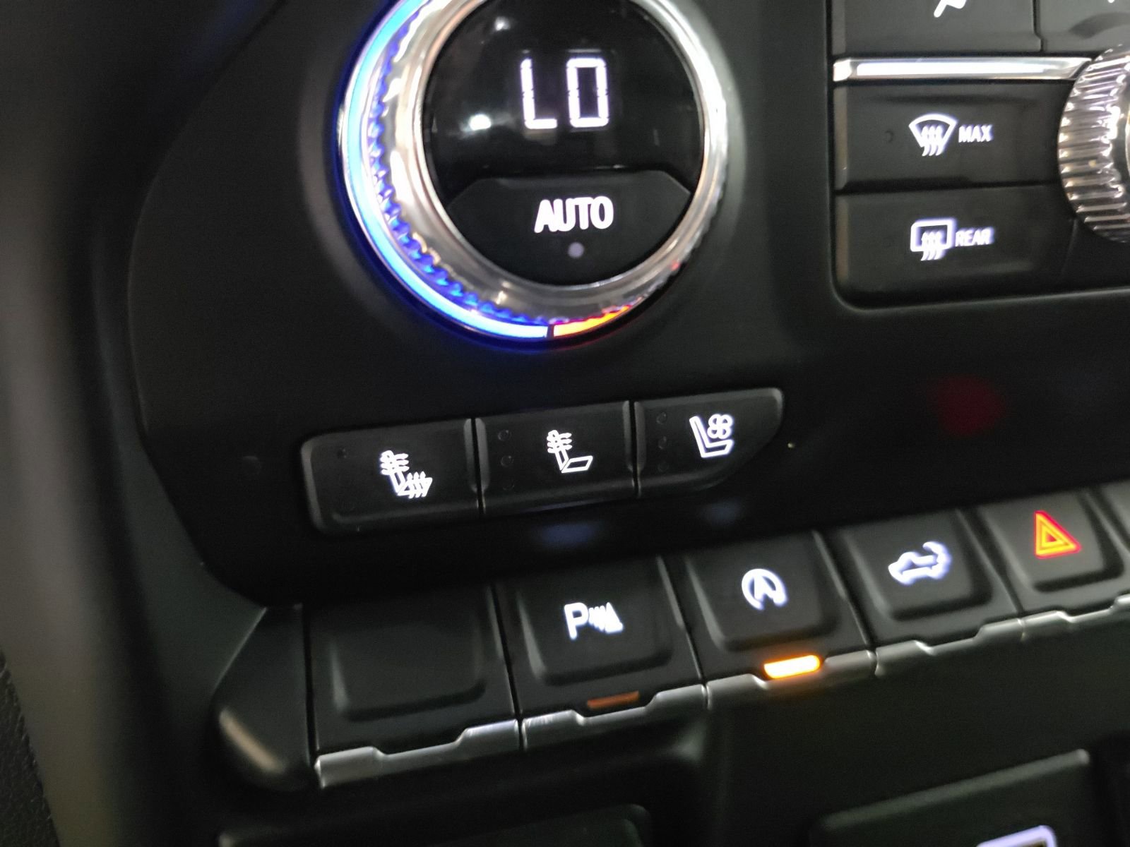 Used 2020 GMC Sierra 1500 AT4 w/ AT4 Premium Package image 27