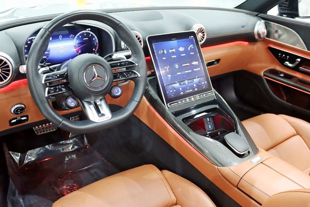 Used 2022 Mercedes-Benz SL 55 AMG 4MATIC w/ Driver Assistance Package image 19