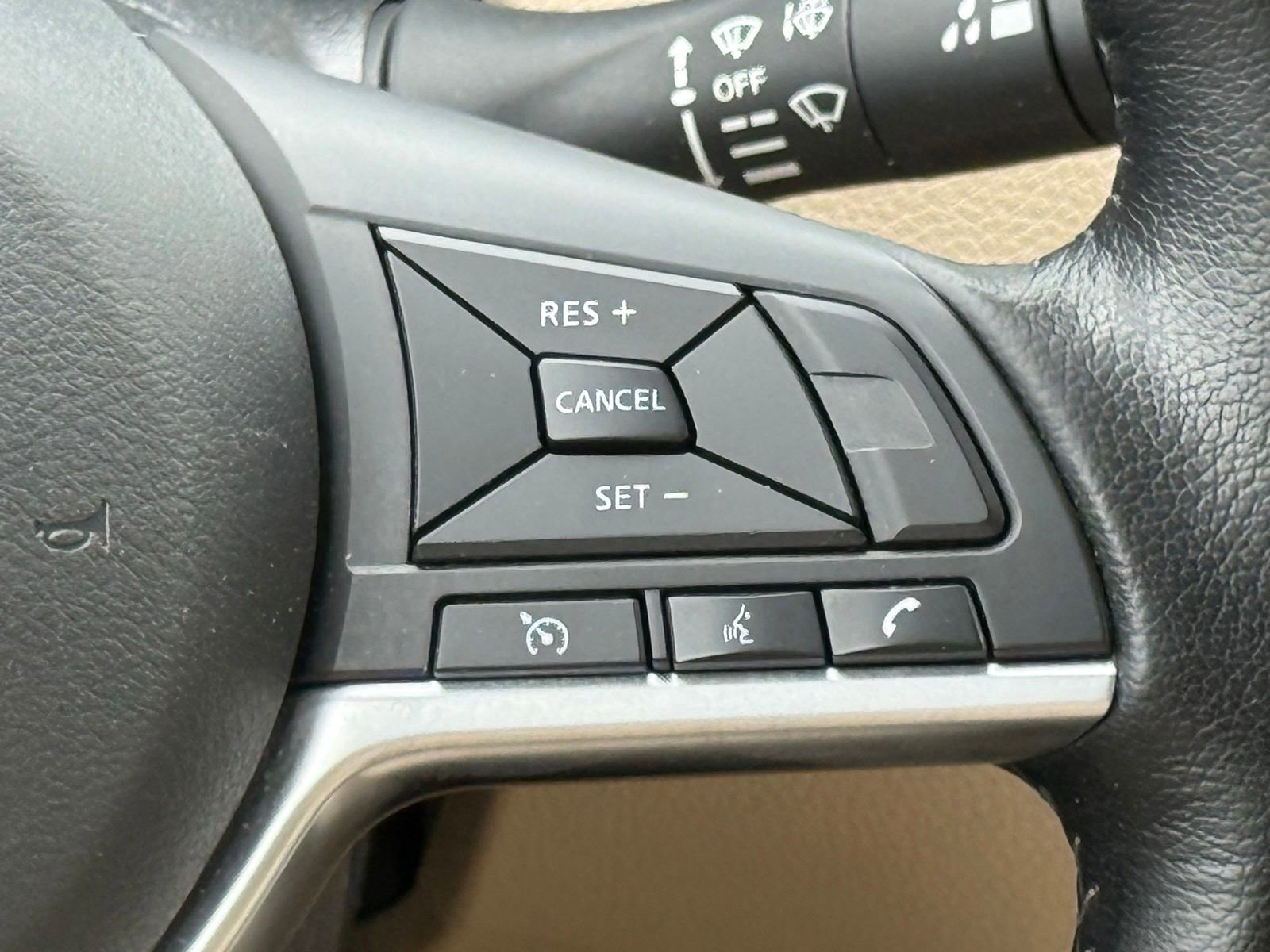 Used 2020 Nissan Rogue SV AWD/4WD image 33