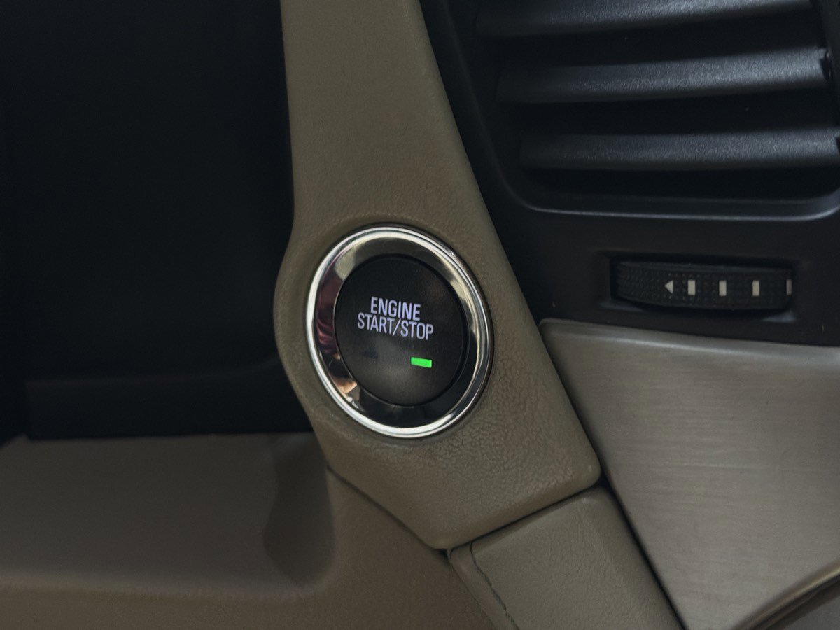 Used 2016 GMC Yukon XL Denali w/ Open Road Package RWD image 24