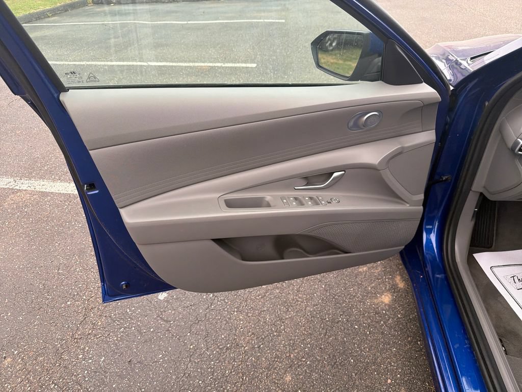 Certified 2023 Hyundai Elantra SEL FWD image 13