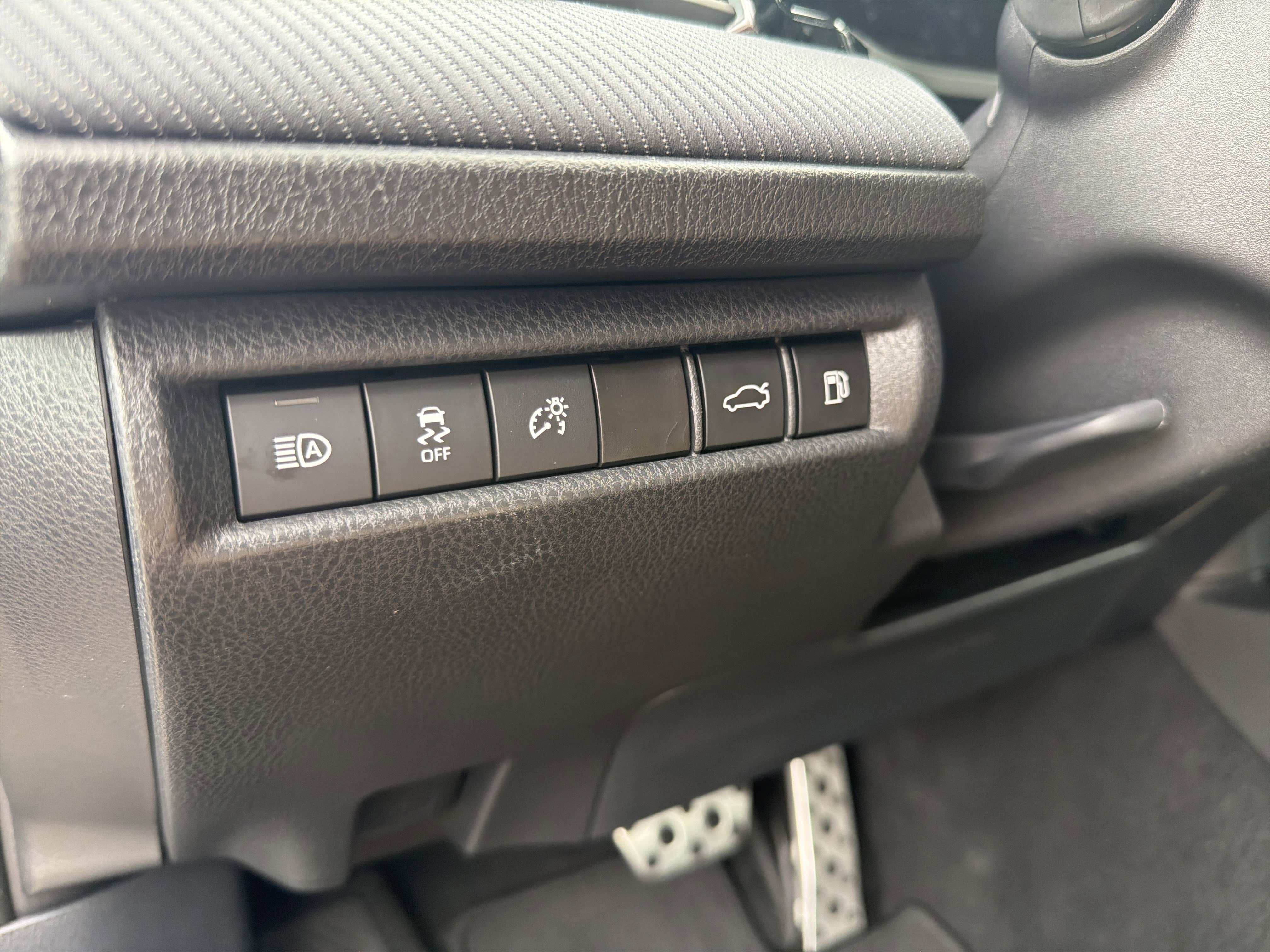 Certified 2025 Toyota Camry SE FWD image 13
