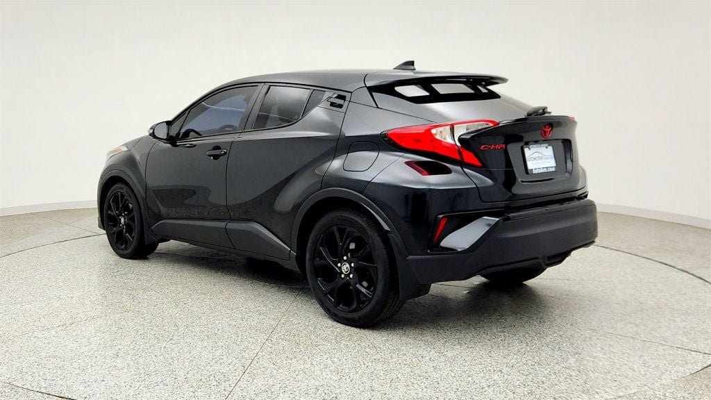Used 2018 Toyota C-HR XLE FWD image 7