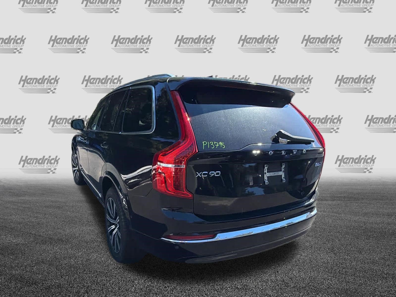 Used 2025 Volvo XC90 B6 Plus AWD/4WD image 11