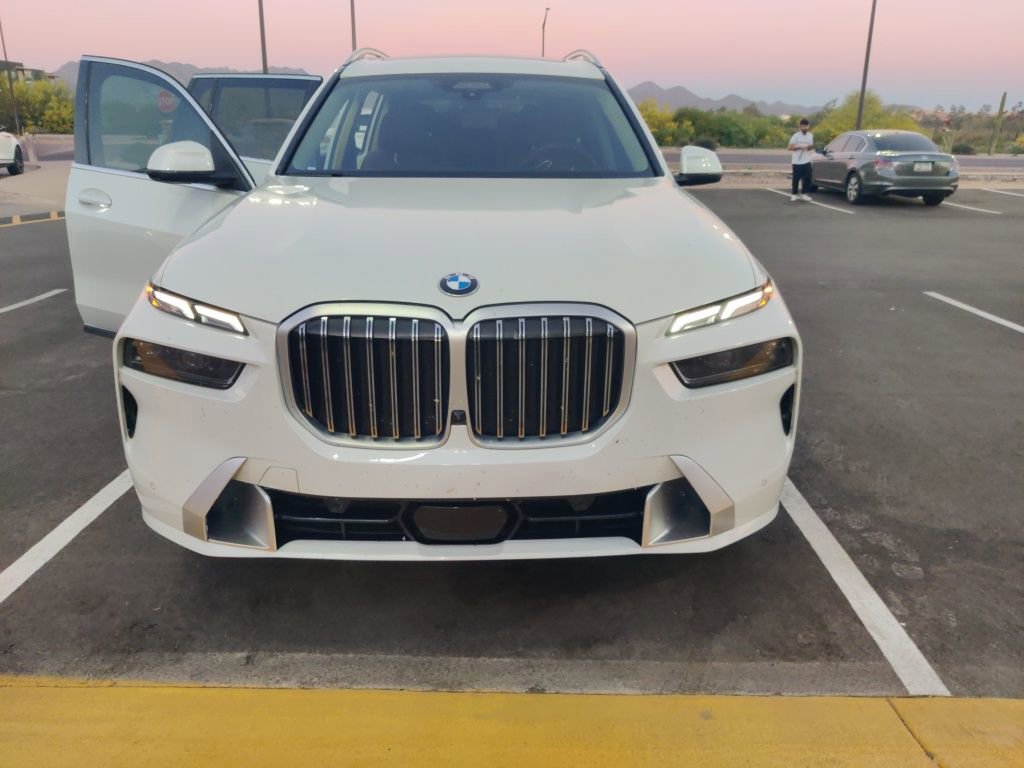 Certified 2023 BMW X7 xDrive40i w/ Premium Package image 2