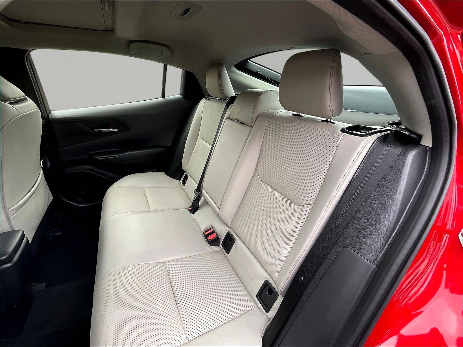 Used 2024 Toyota Prius XLE AWD/4WD image 18