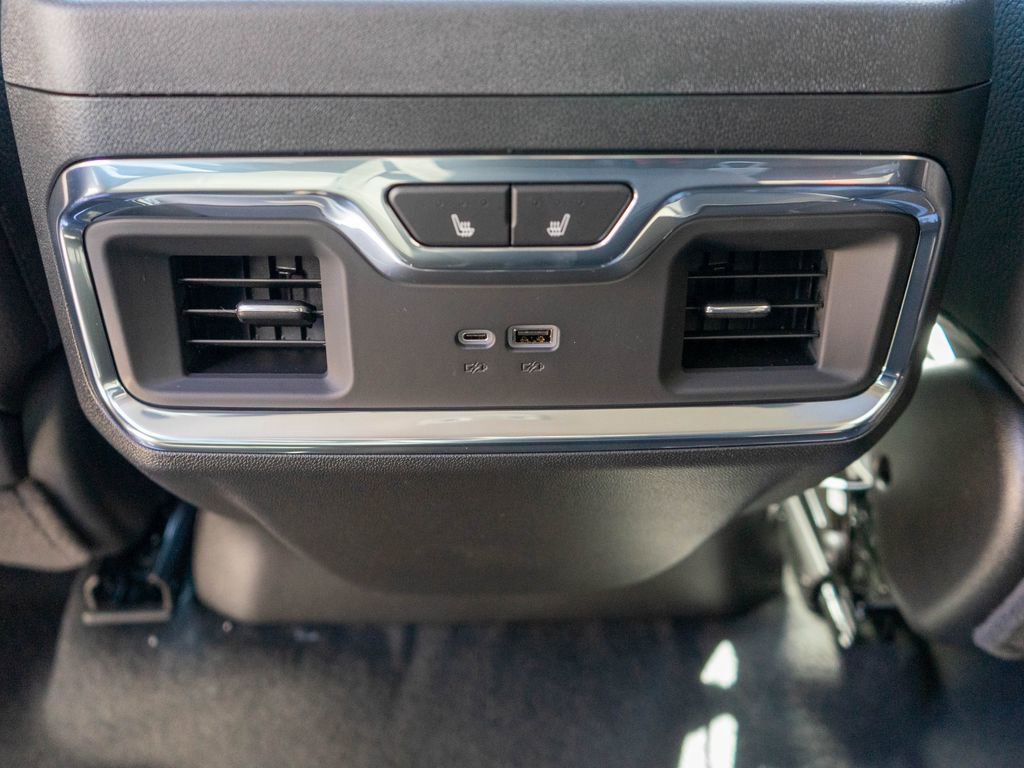 New 2026 GMC Sierra 3500 Denali w/ Denali Reserve Package AWD/4WD image 14