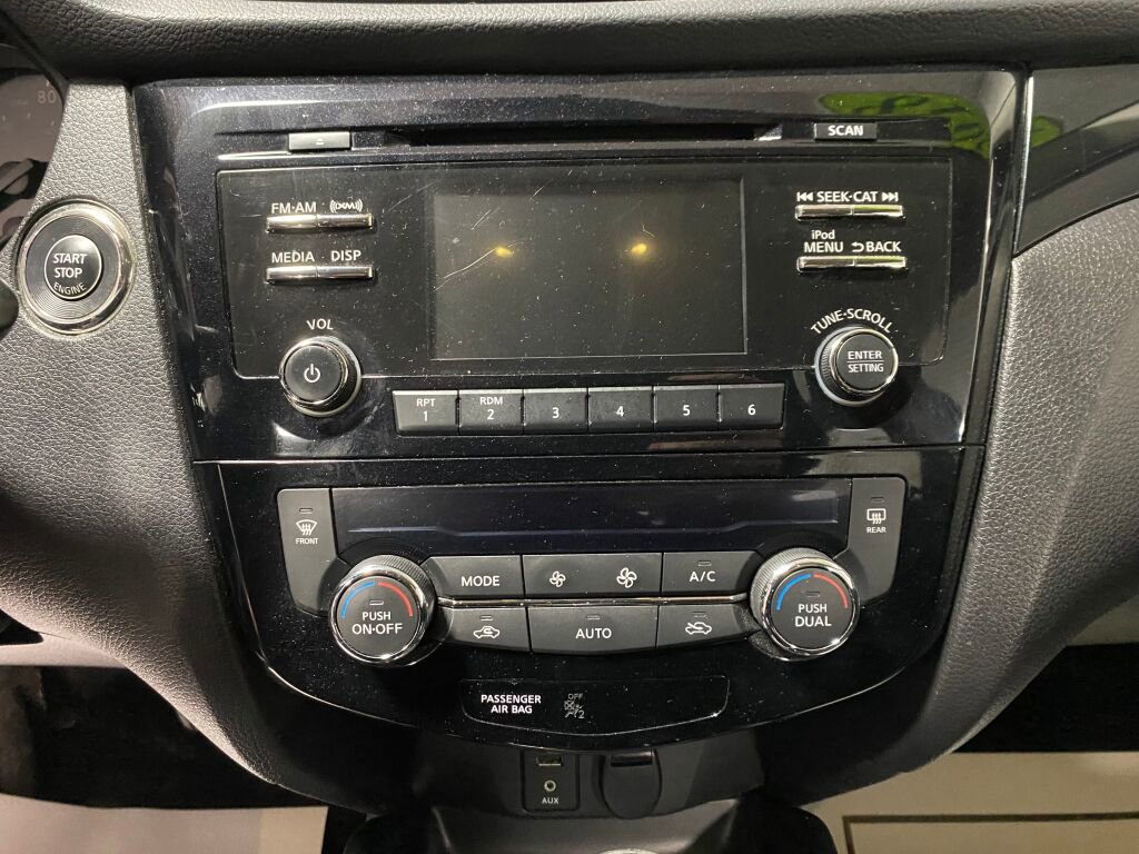 Used 2018 Nissan Rogue Sport SV w/ SV All-Weather Package AWD/4WD image 12
