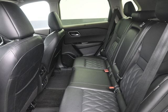 Used 2023 Nissan Rogue Platinum w/ Platinum Premium Package AWD/4WD image 18