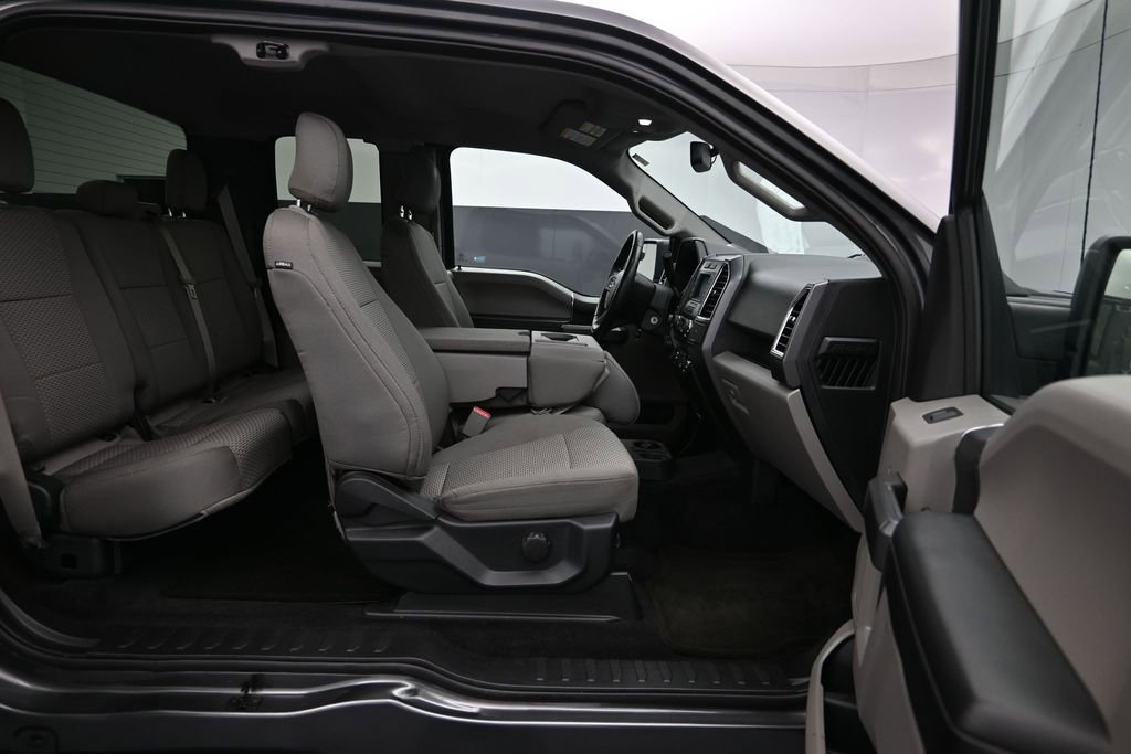 Used 2016 Ford F150 XLT w/ Equipment Group 301A Mid AWD/4WD image 25