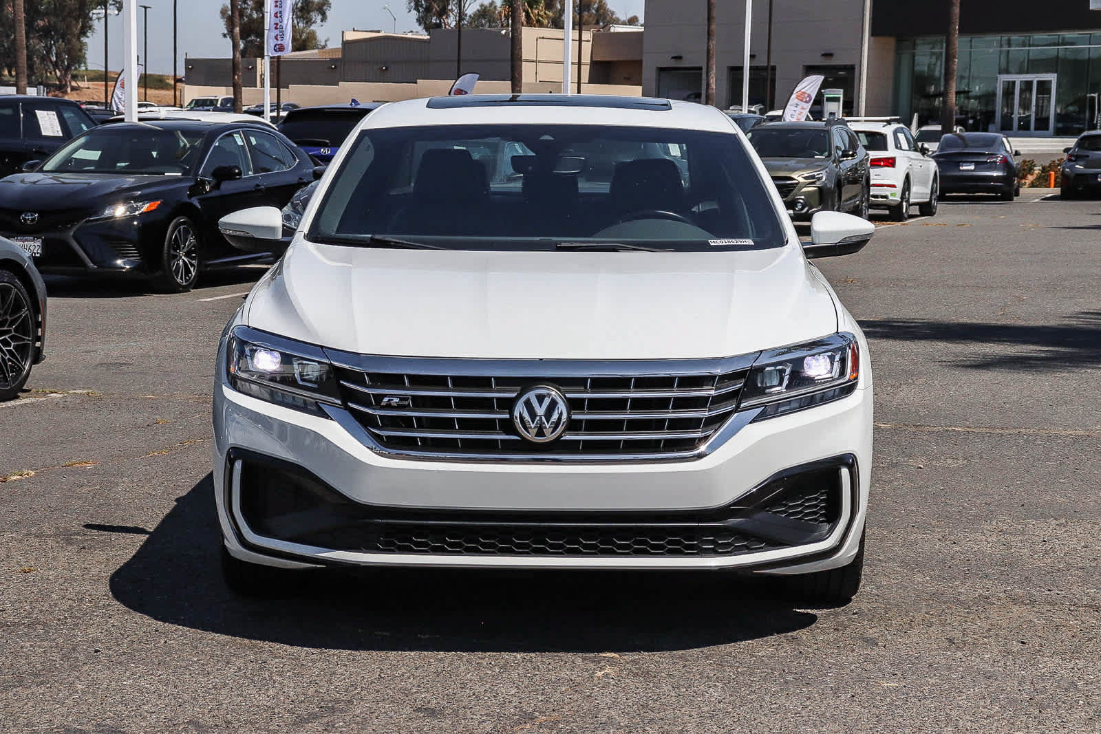 Used 2021 Volkswagen Passat 2.0T R-Line FWD image 2