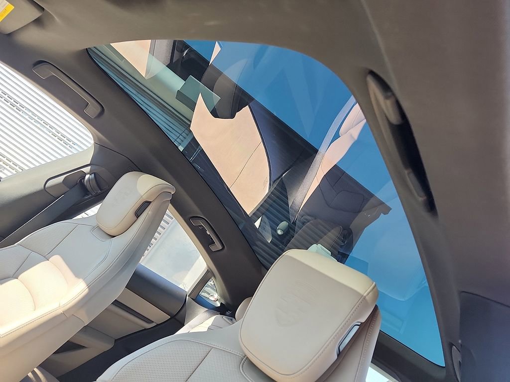 Certified 2025 Porsche Taycan image 12