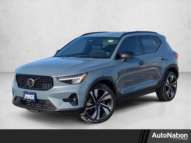 Used 2023 Volvo XC40 B5 Plus w/ Protection Package Premier