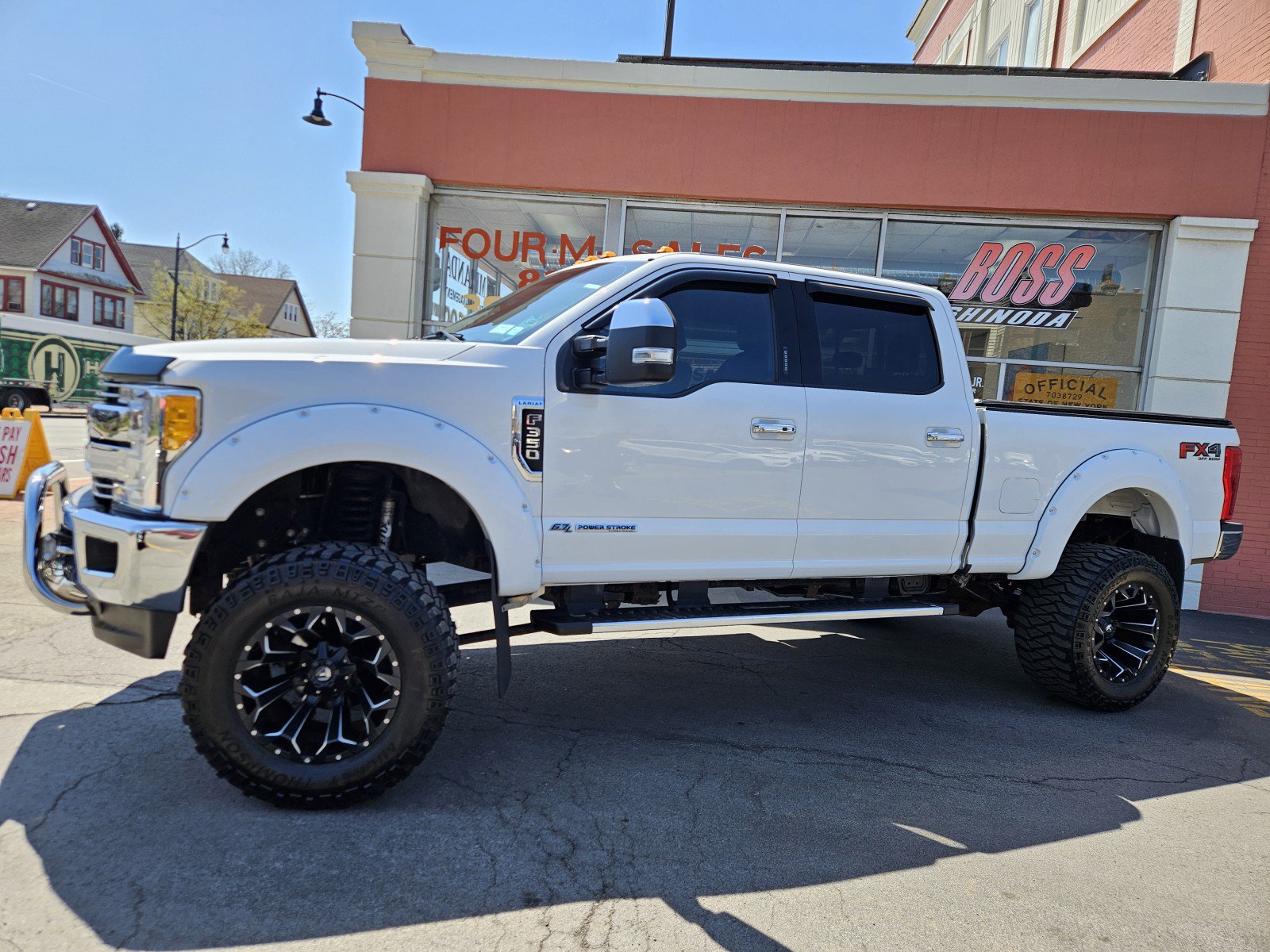 Used 2017 Ford F350 Lariat w/ Lariat Ultimate Package AWD/4WD image 26