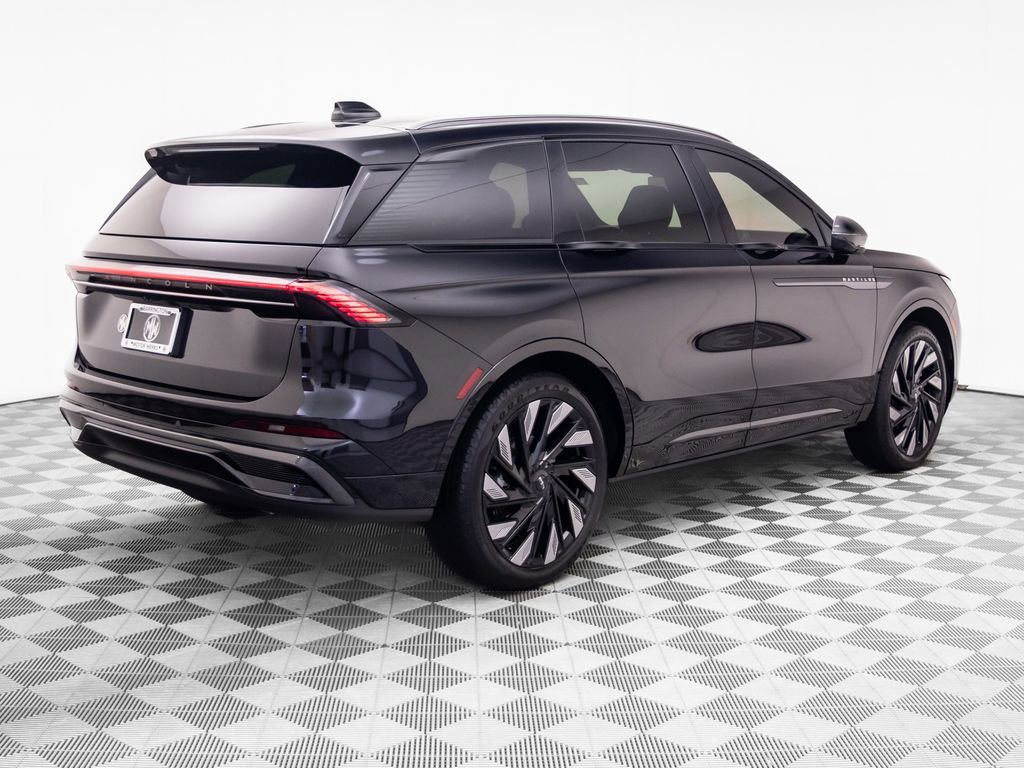 Used 2025 Lincoln Nautilus Reserve w/ Jet Appearance Package AWD/4WD image 5