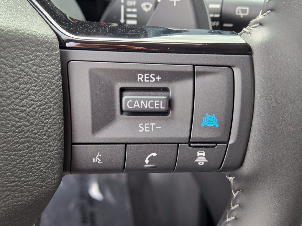 New 2026 Nissan Pathfinder SL w/ SL Premium Package FWD image 35
