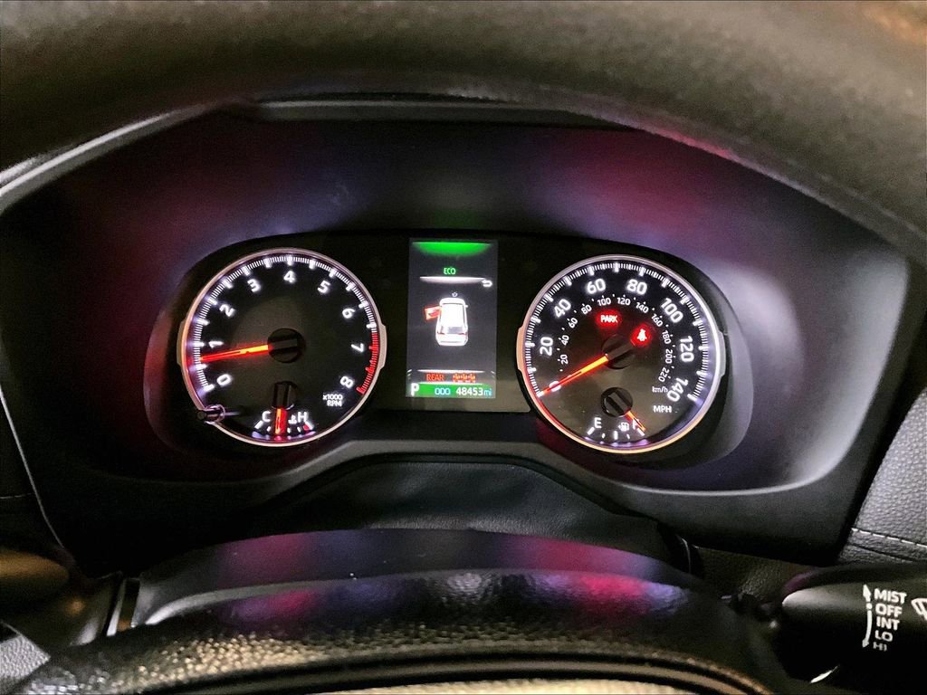 Used 2020 Toyota RAV4 XLE w/ Convenience Package image 16