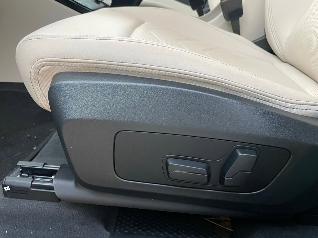 Used 2024 BMW X1 xDrive28i image 11