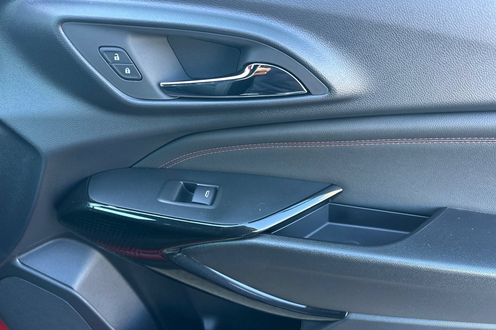 New 2026 Chevrolet Trax RS w/ Driver Confidence Package FWD image 19