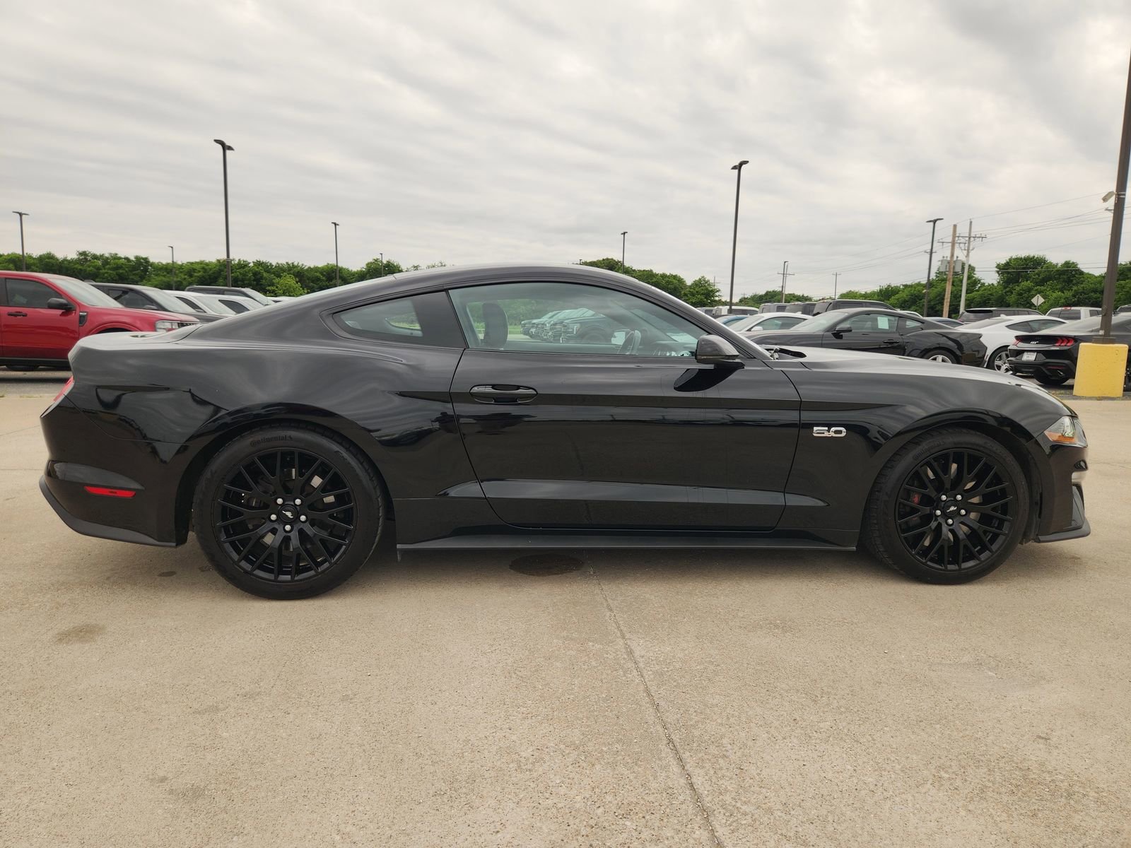 Used 2018 Ford Mustang GT Premium w/ GT Performance Package RWD image 7