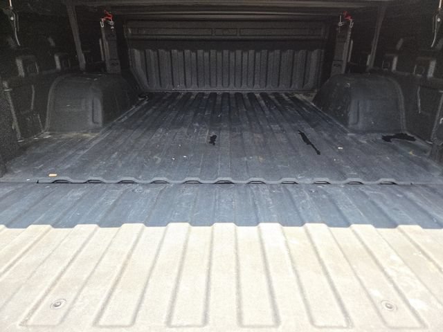Used 2024 Chevrolet Silverado 1500 LT AWD/4WD image 16