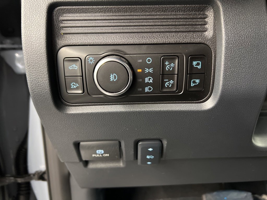 New 2026 Ford F350 Lariat w/ Black Appearance Package image 26