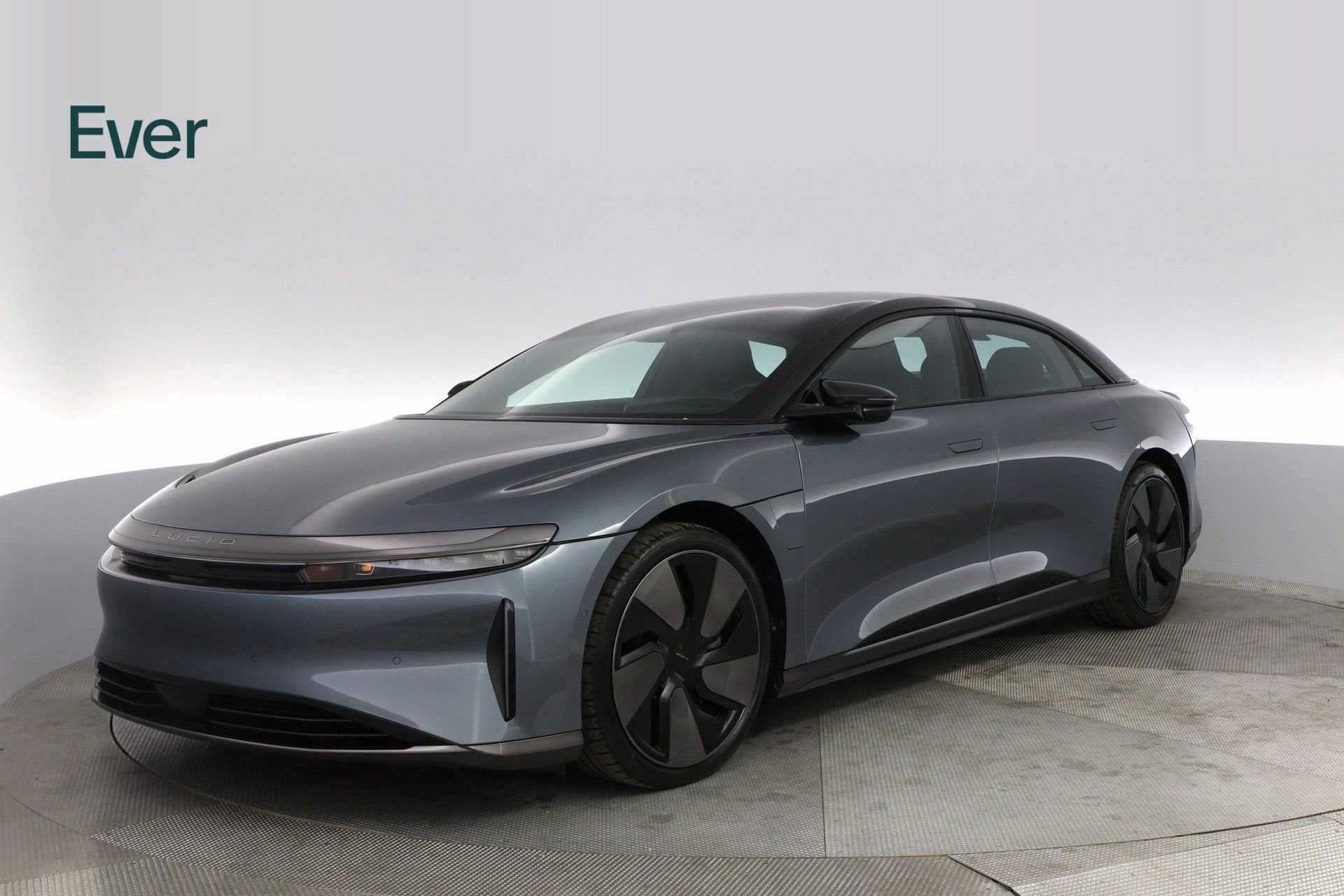 Used 2024 Lucid Air Touring image 2
