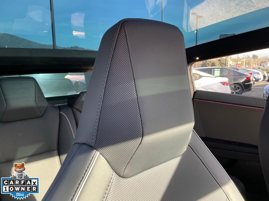 Used 2024 Tesla Cybertruck AWD Crew Cab image 68