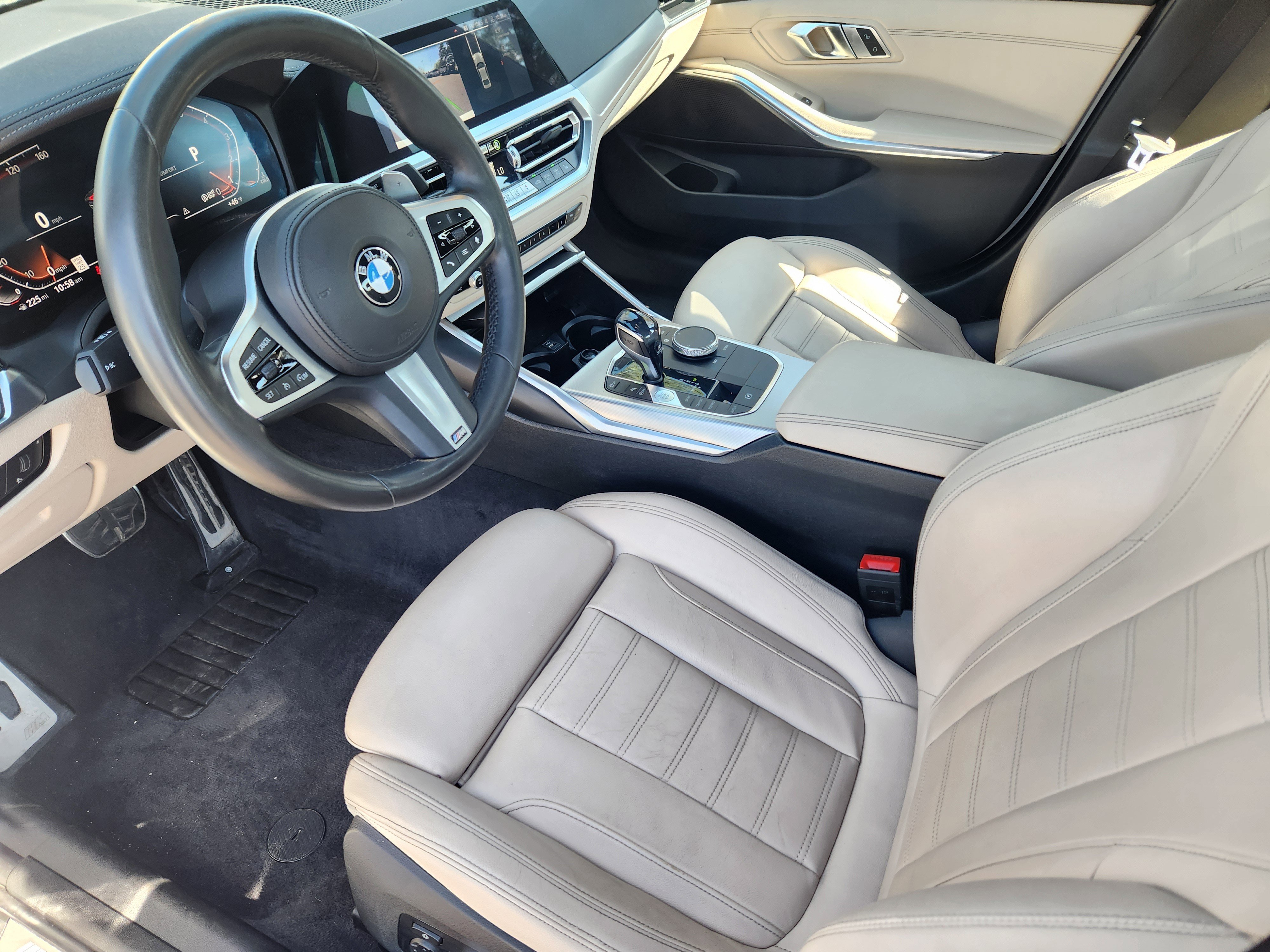 Used 2019 BMW 330i Sedan w/ M Sport Package image 9