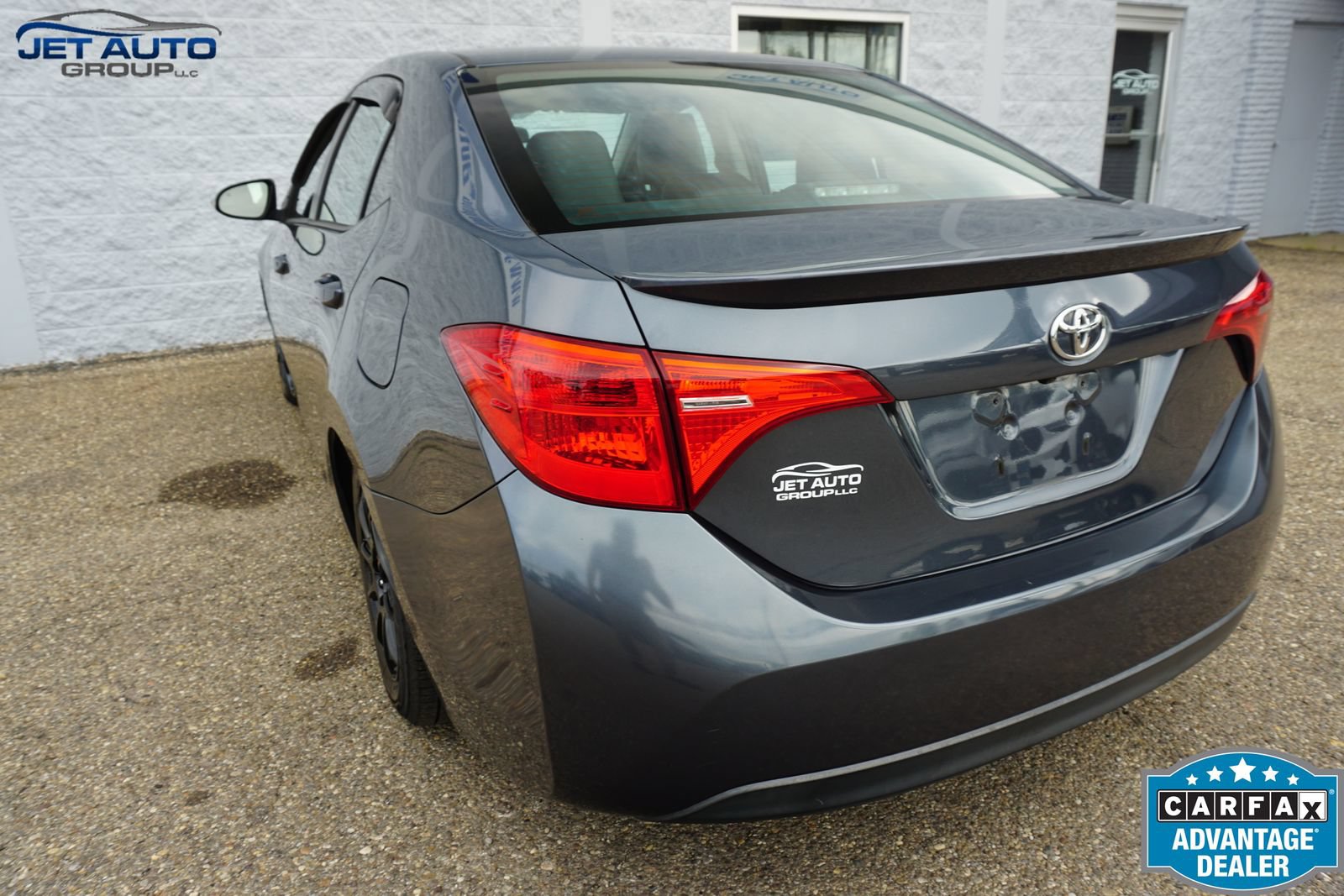 Used 2017 Toyota Corolla SE FWD image 9