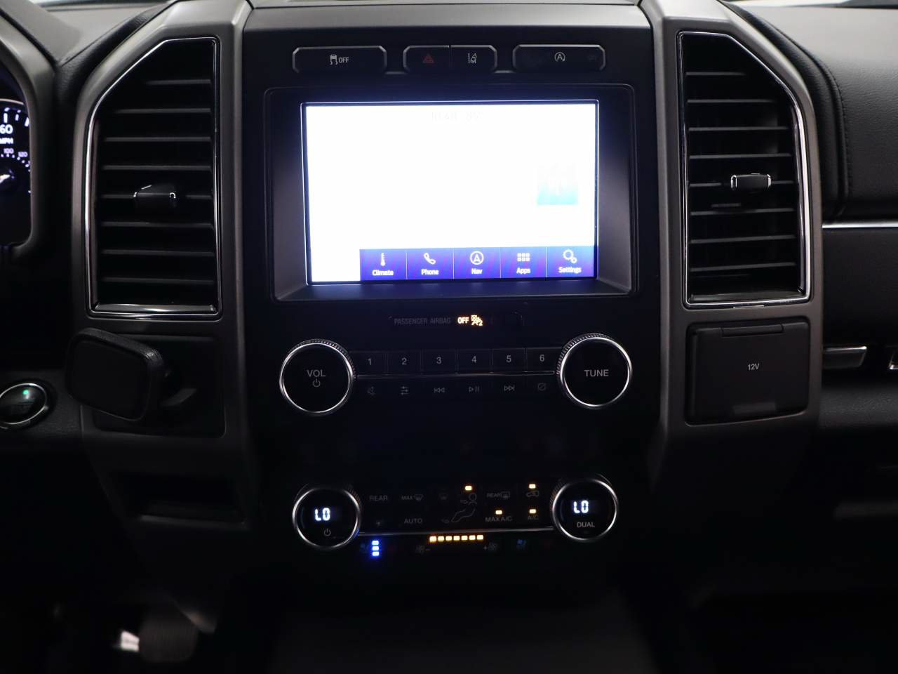 Used 2020 Ford Expedition XLT w/ Equipment Group 202A RWD image 10