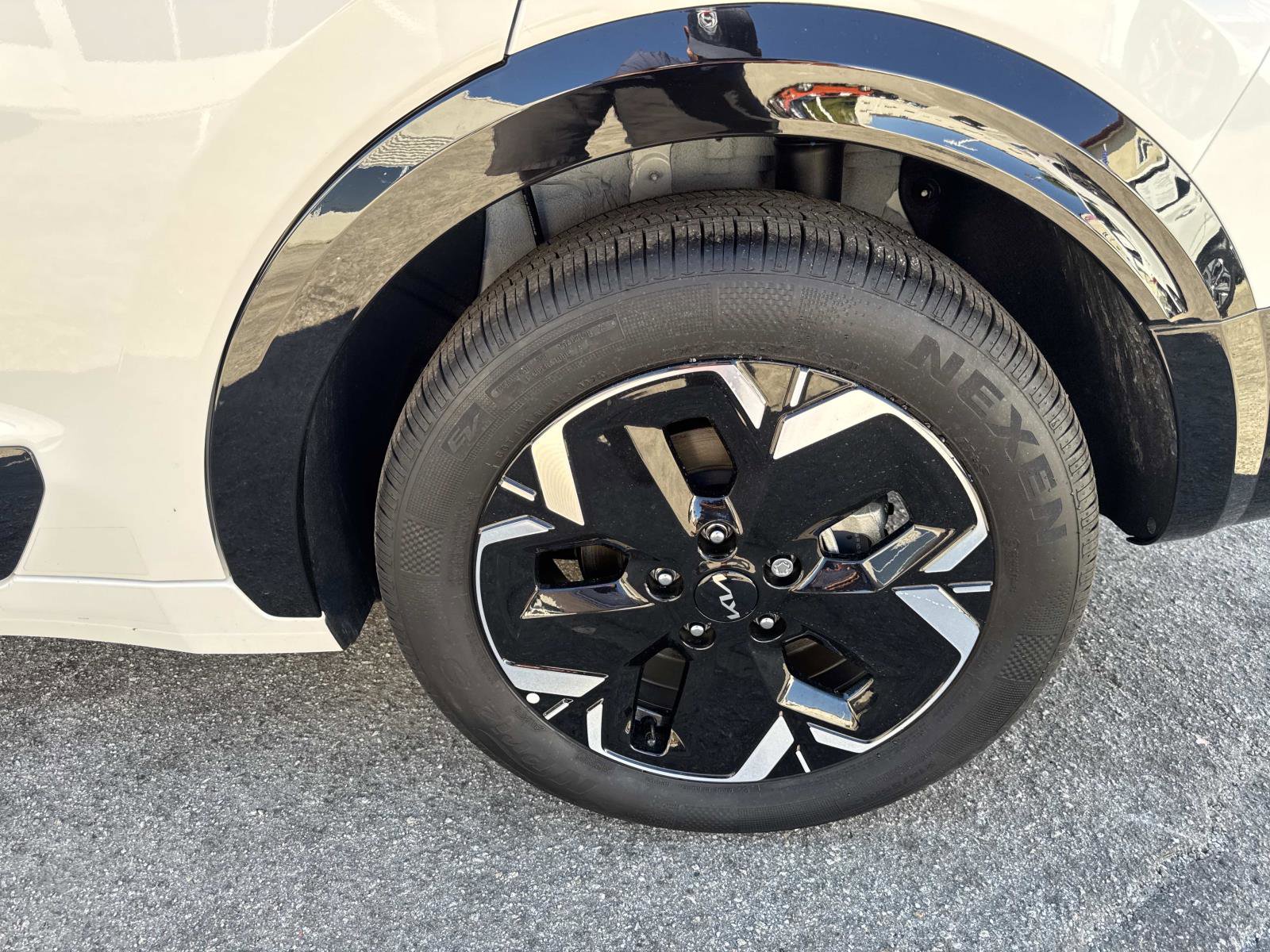 Used 2025 Kia Niro Wind image 6