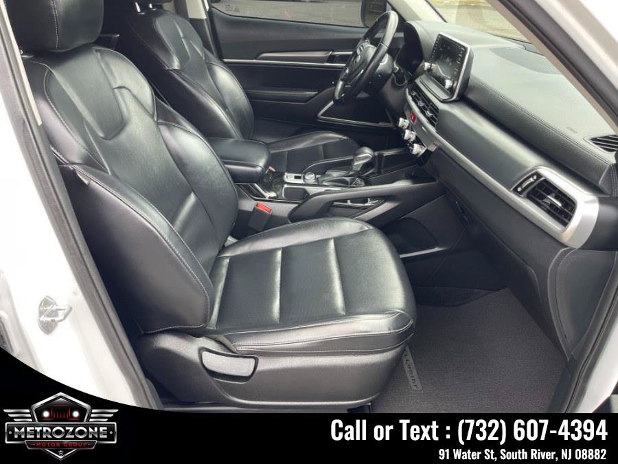 Used 2021 Kia Telluride LX AWD/4WD image 25