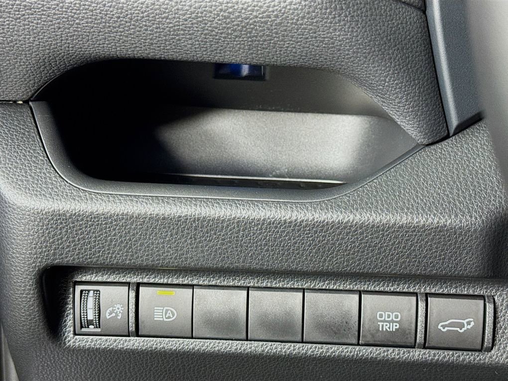 Used 2025 Toyota RAV4 XSE image 14