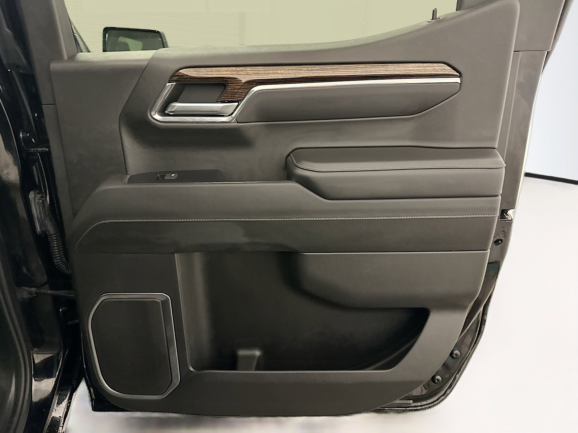 Used 2023 GMC Sierra 1500 Elevation image 31