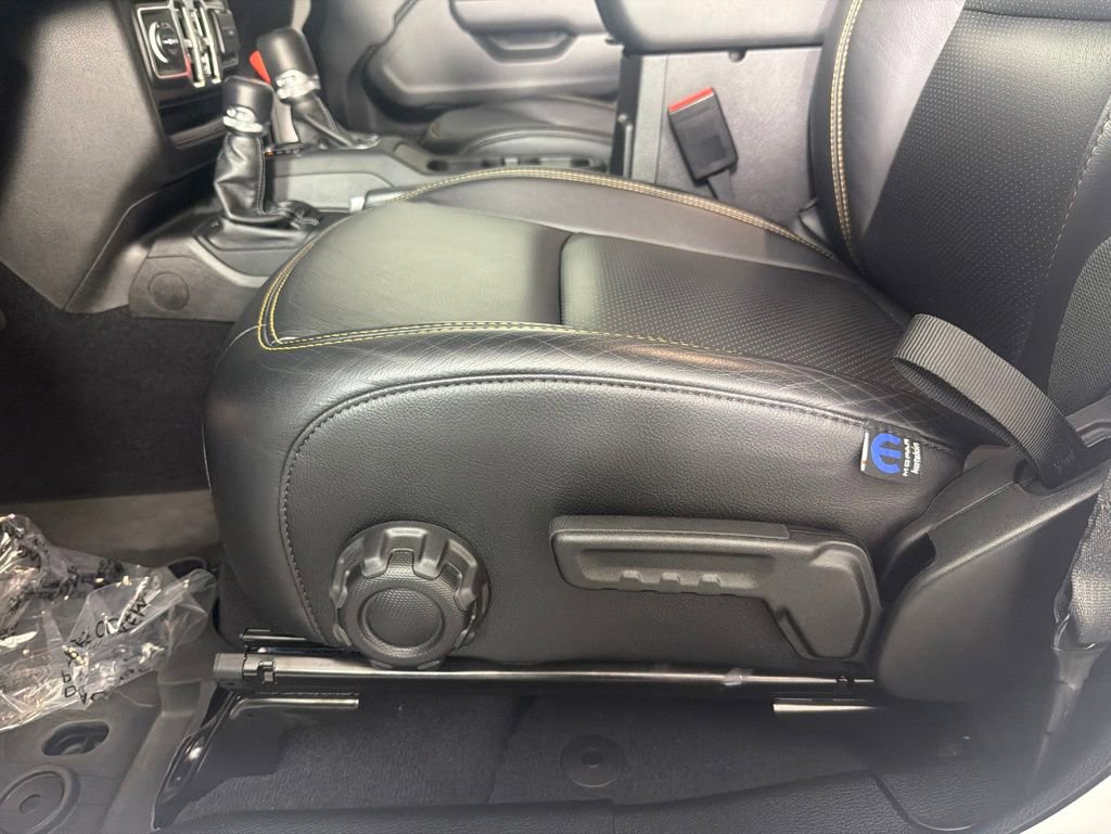 Used 2025 Jeep Wrangler Unlimited Sport AWD/4WD image 23